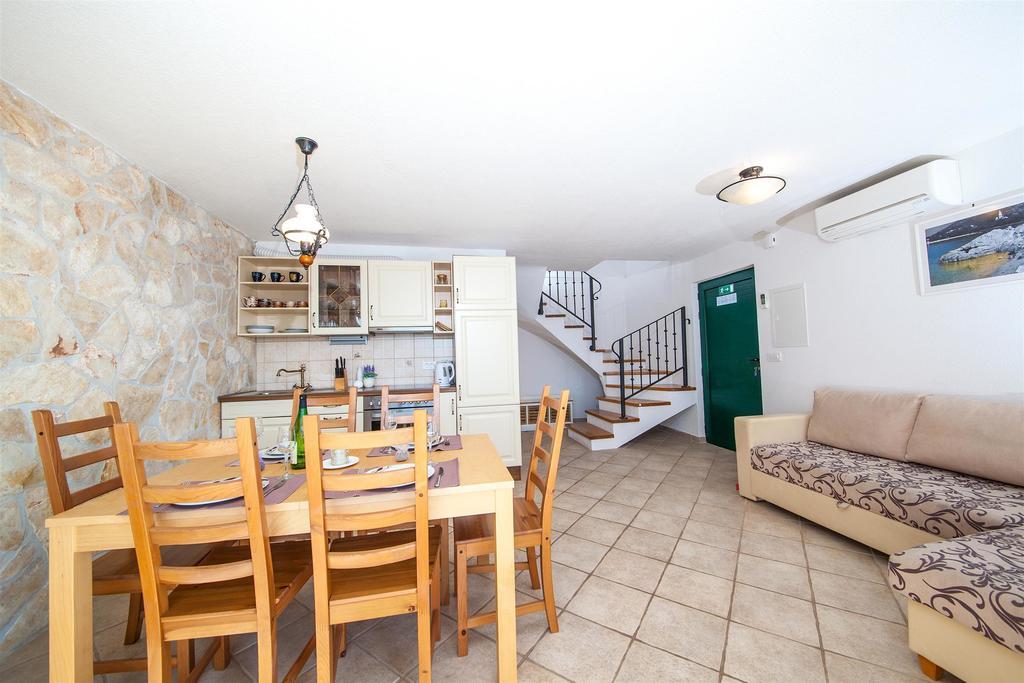 Apartments Plana, Zaostrog Ngoại thất bức ảnh
